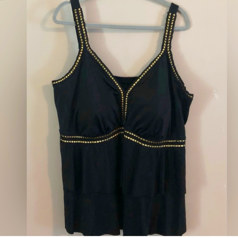 ⏰ 1 DAY ONLY SALE PRICE 😎 Black and Metalic Gold Tankini Top